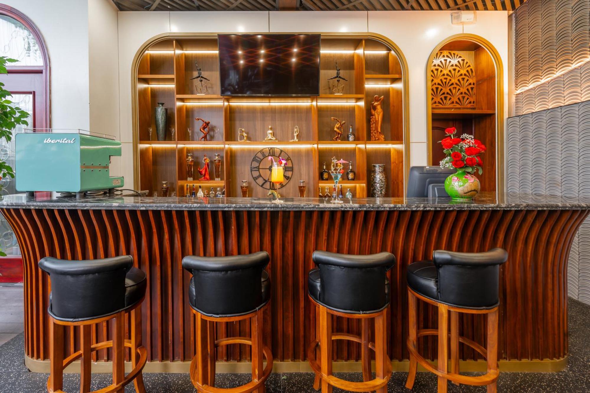 Grand Fleuve Boutique Hotel Ha Long Exterior photo